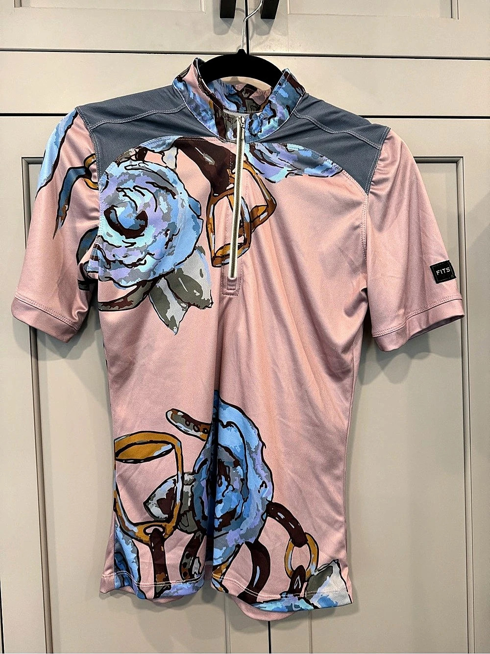 FITS Kinetic Short Sleeve Sun Shirt Pink & Blue Small